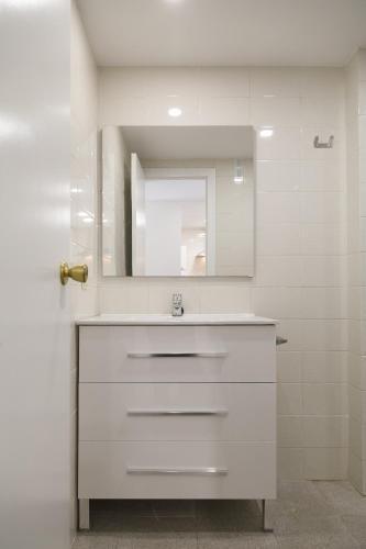 Uhc Apartamento Ruisenores ซาลอว์ ภายนอก รูปภาพ