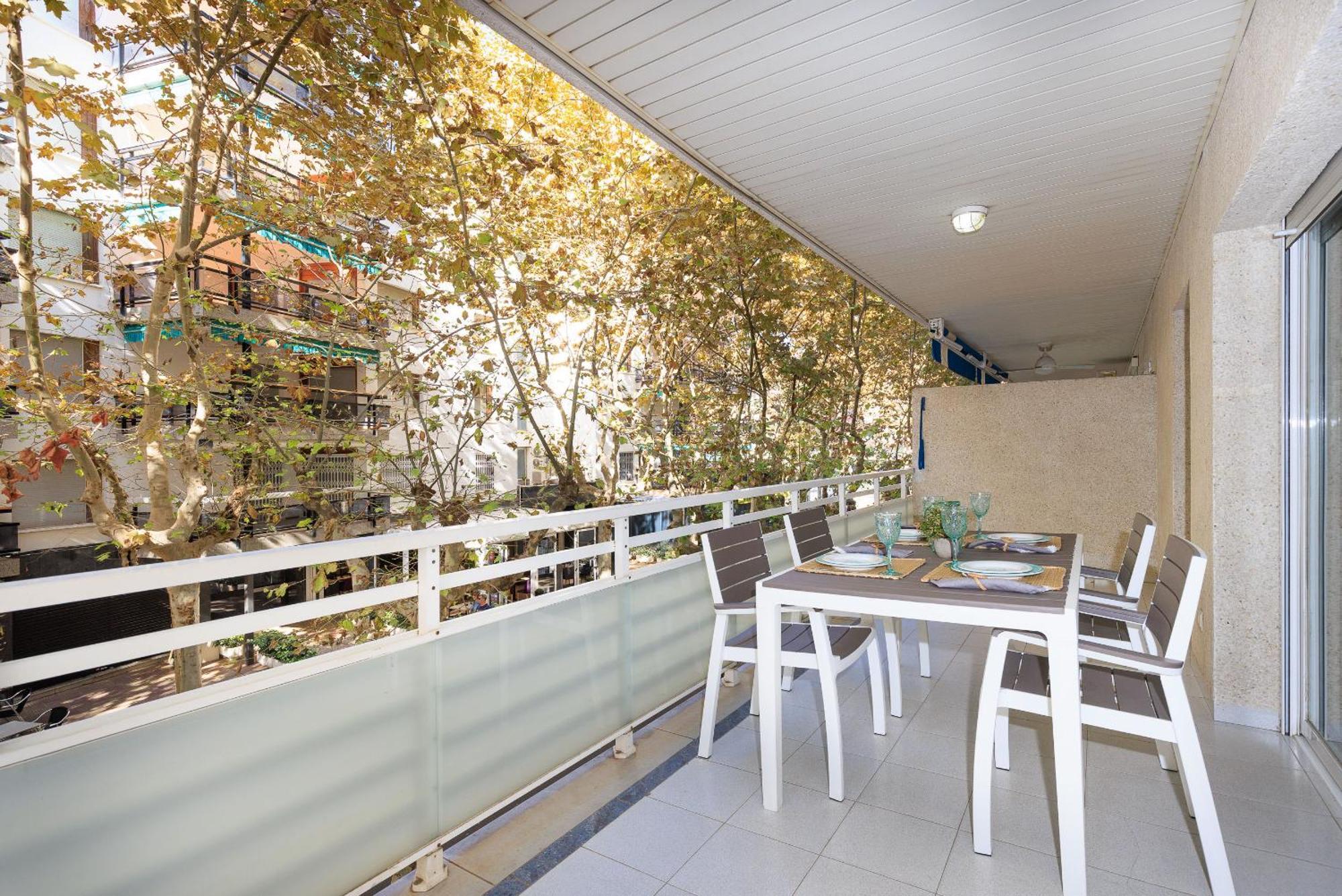 Uhc Apartamento Ruisenores ซาลอว์ ภายนอก รูปภาพ